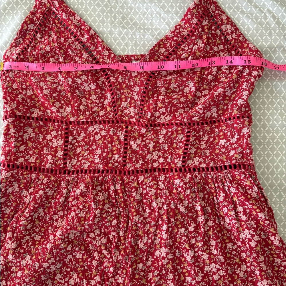 Medium American Eagle Red Floral Romper - Picture 10 of 12